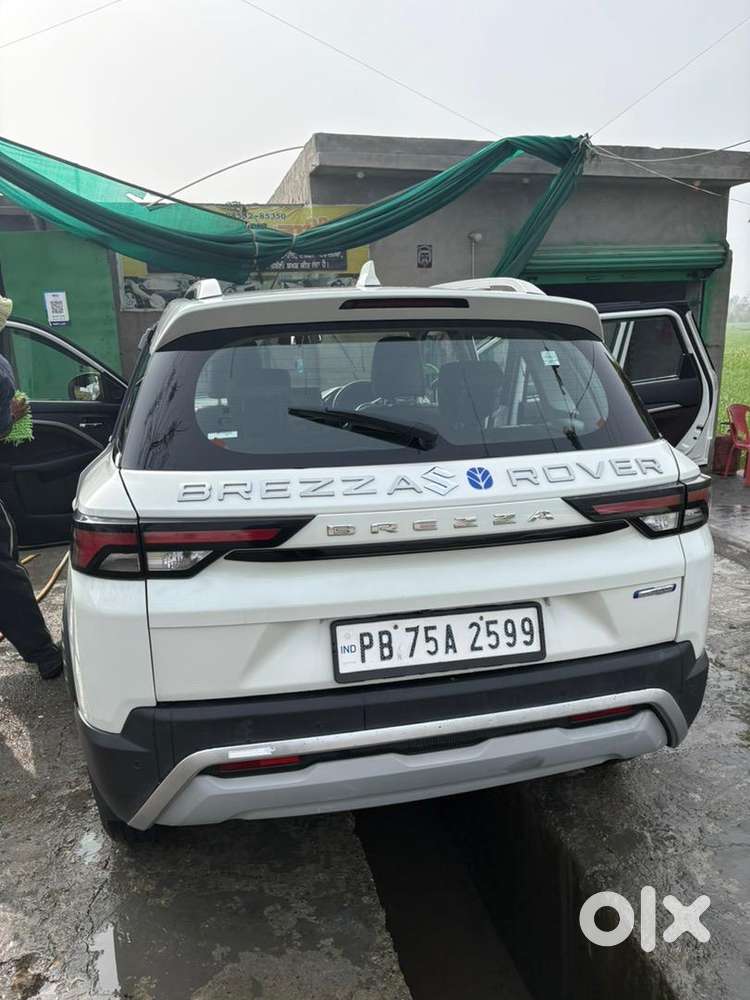 Maruti Suzuki Brezza 2023 Petrol Car