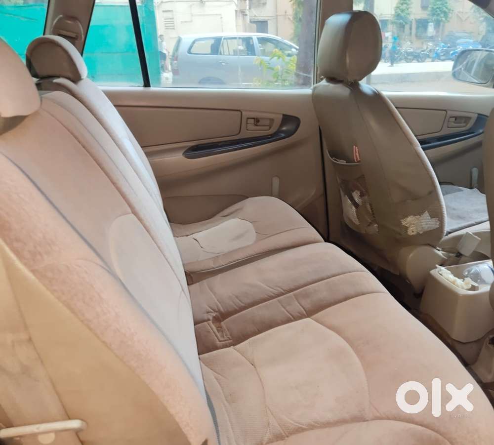 Toyota Innova 2.5 G1 Diesel 8-seater, 2006, Diesel