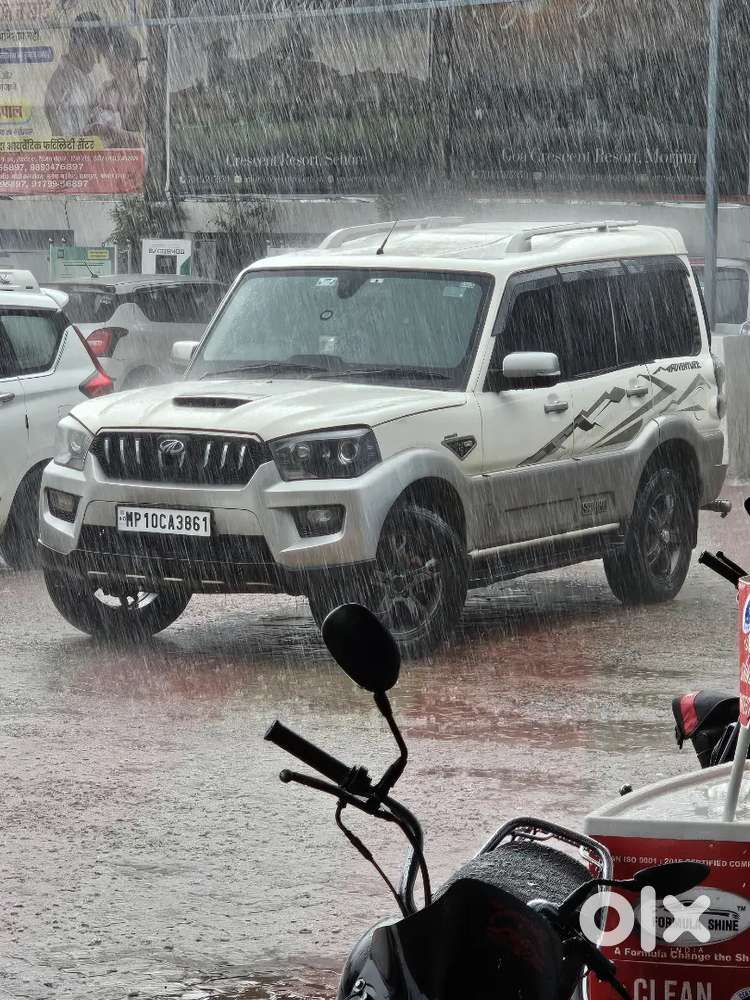 Mahindra Scorpio Adventure 2016 Diesel Variant
