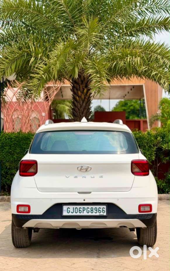 Hyundai Venue, 2021, Petrol