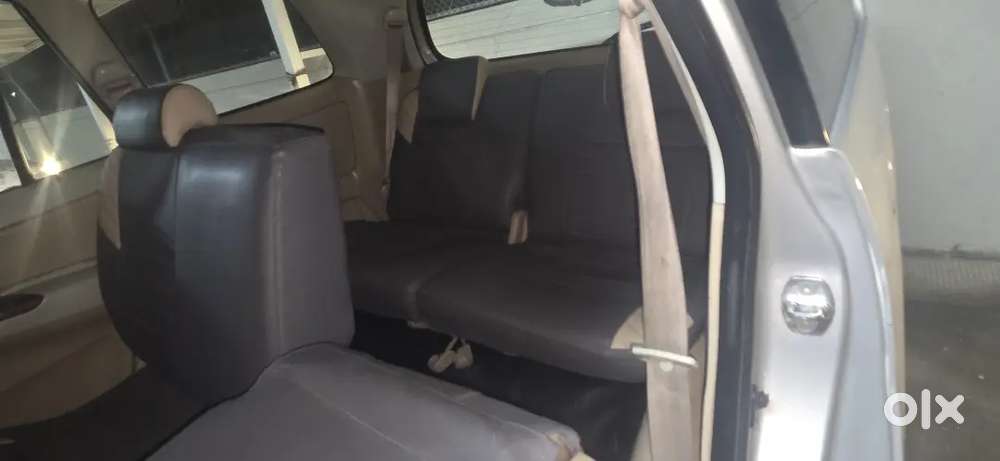Toyota Innova 2013 Diesel 325000 Km Driven