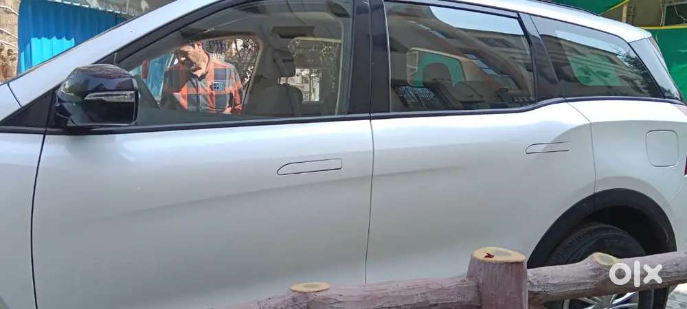 Mahindra Xuv700 2022 Diesel Well Maintained With Vip Registration