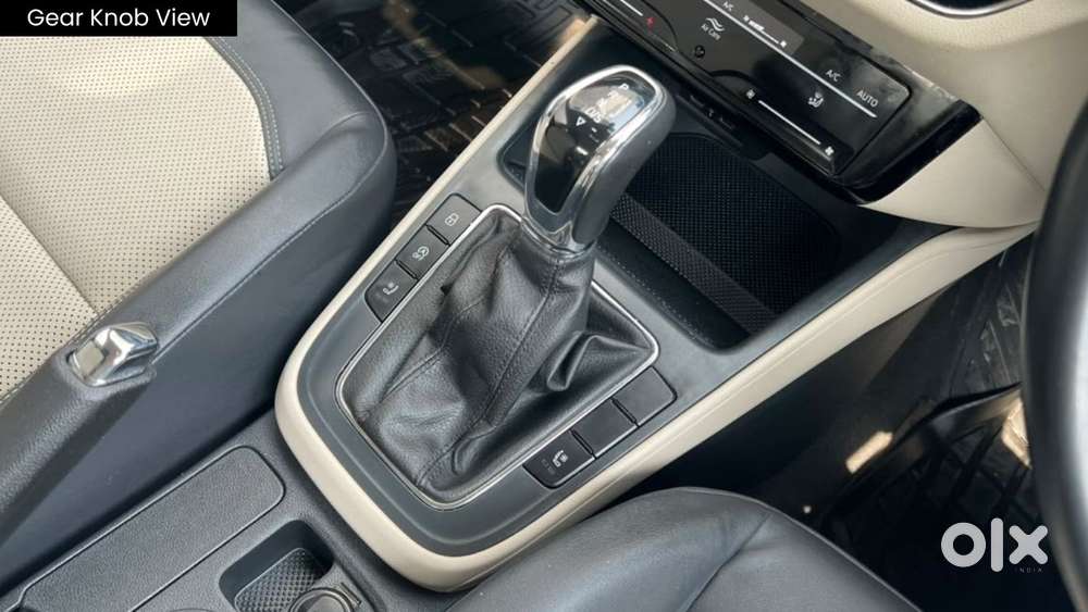 Skoda Slavia 1.0 Tsi Style At, 2024, Petrol