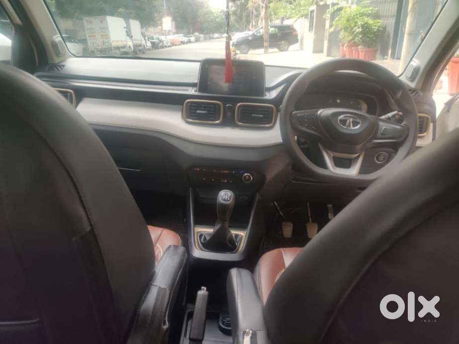 Tata Punch Accomplished Dazzle Sunroof Cng, 2023, Cng & Hybrids