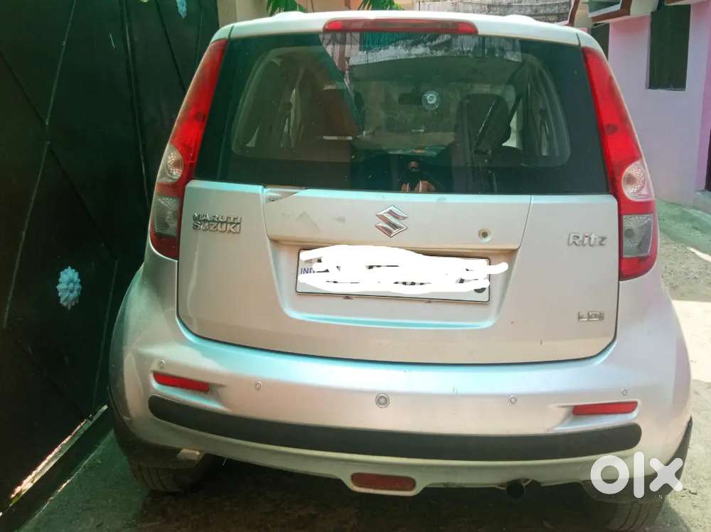 Gadi Me Koi Kaam Nhi H. Incurance 2027,center Looking