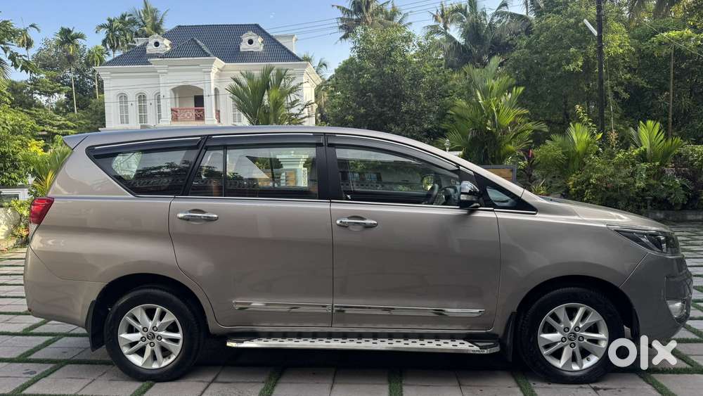Toyota Innova Crysta 2.8 Gx At 7 Str, 2017, Diesel