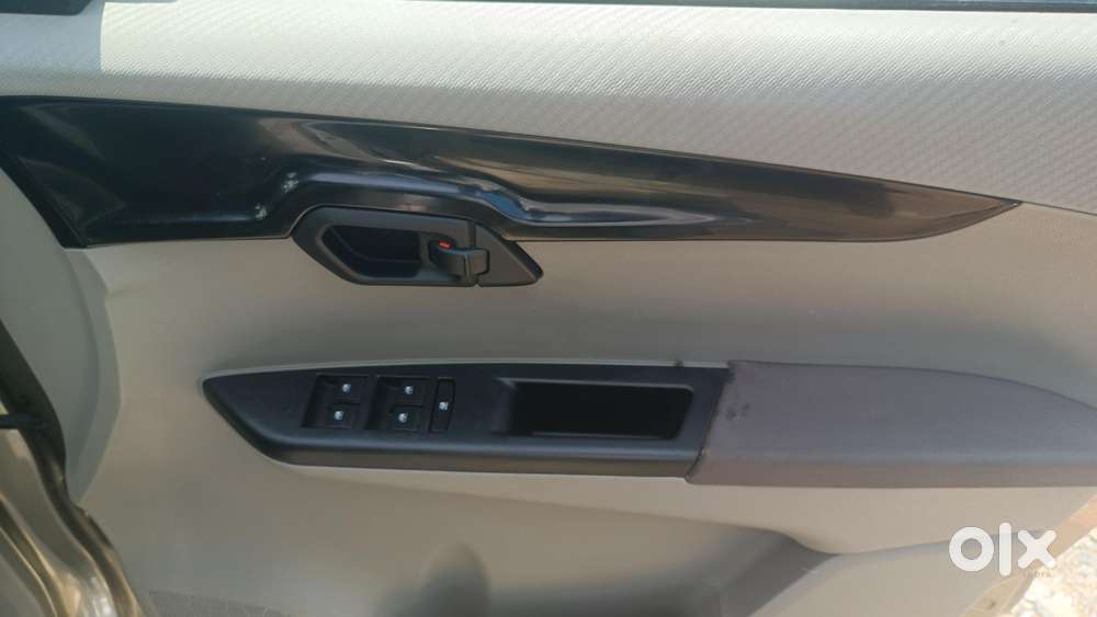 Mahindra Kuv 100 Mfalcon G80 K6 5str, 2016, Petrol