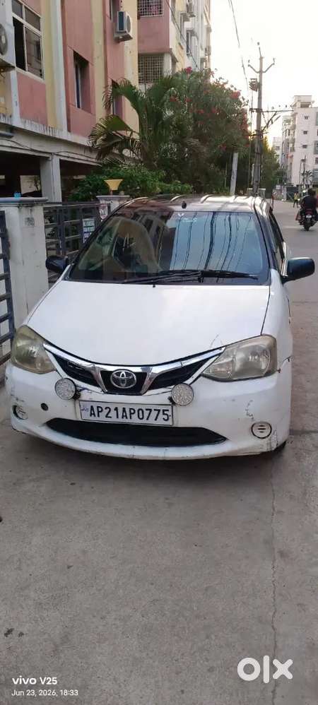 Toyota Etios Liva 2012