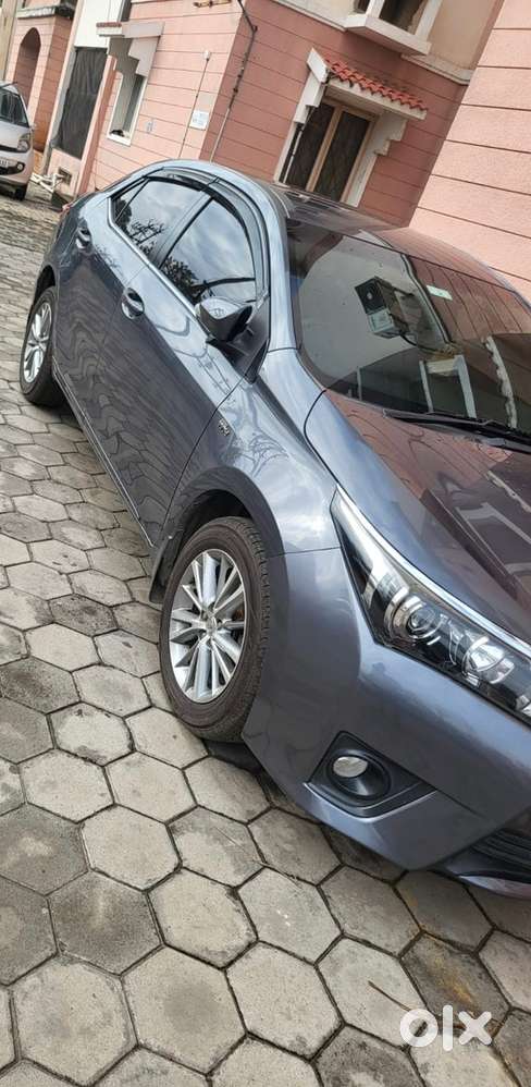 Toyota Corolla Altis 2015 Petrol Well Maintained