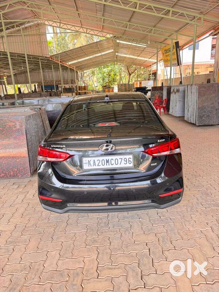 Hyundai Verna 2018 Diesel 199900 Km Driven