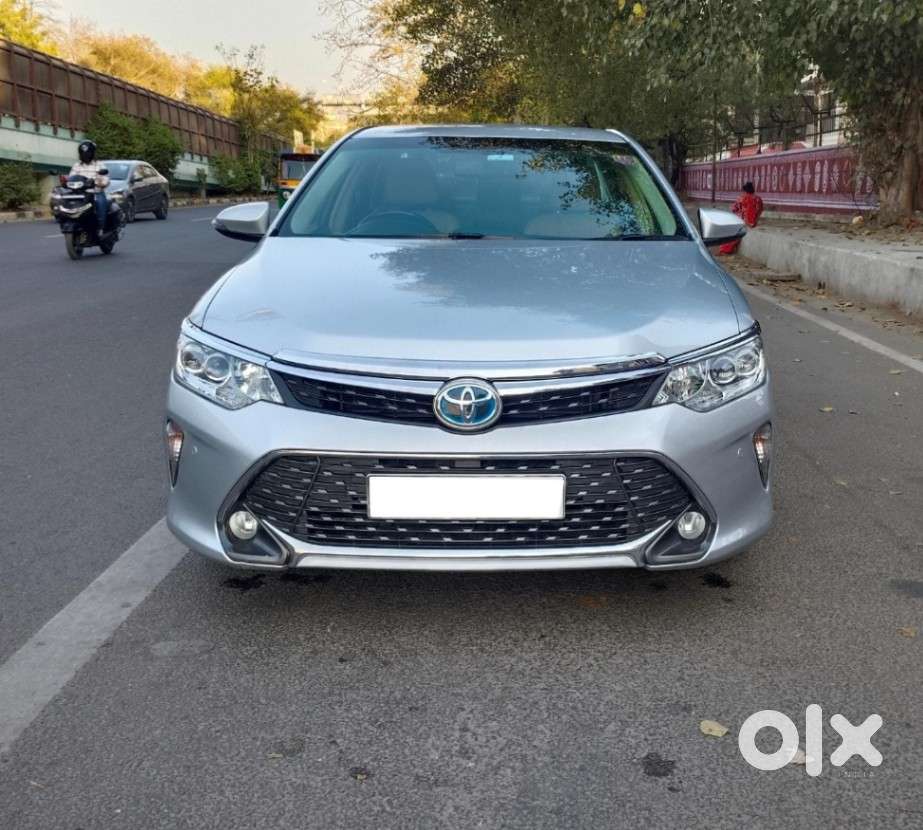 Toyota Camry Hybrid, 2016, Cng & Hybrids