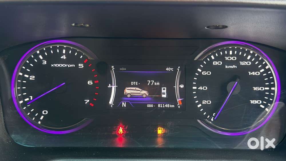 Mahindra Marazzo M6, 2018, Diesel