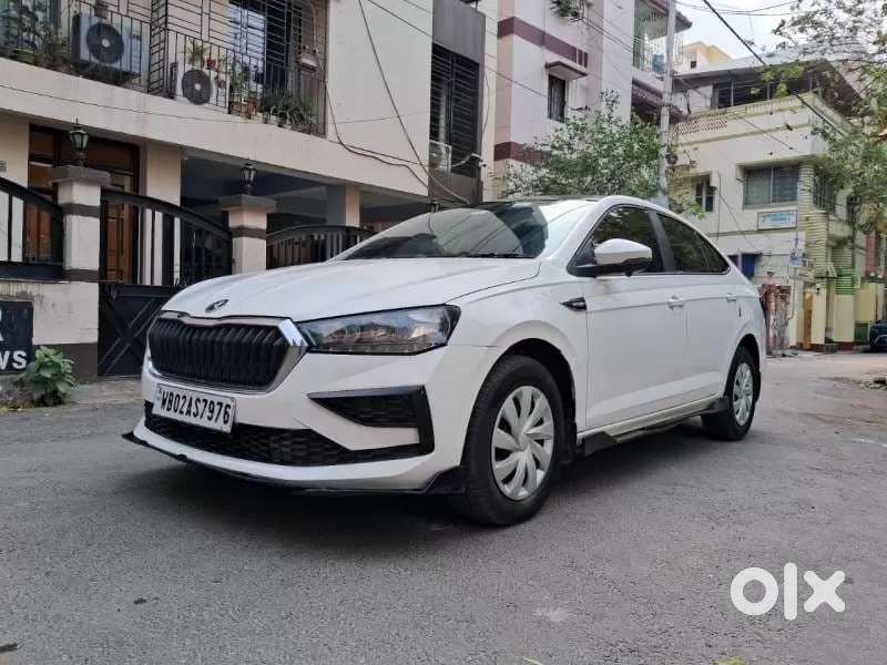 Skoda Slavia Active 1.0l Tsi Mt, 2022, Petrol