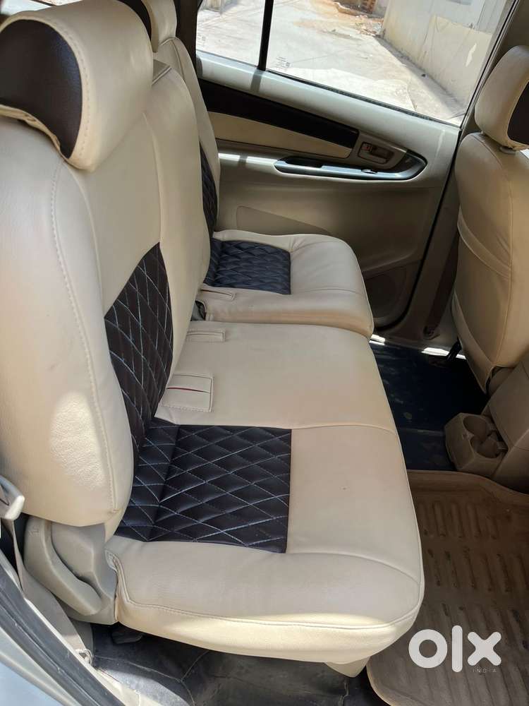 Toyota Innova 2.5 G (diesel) 8 Seater, 2014, Diesel