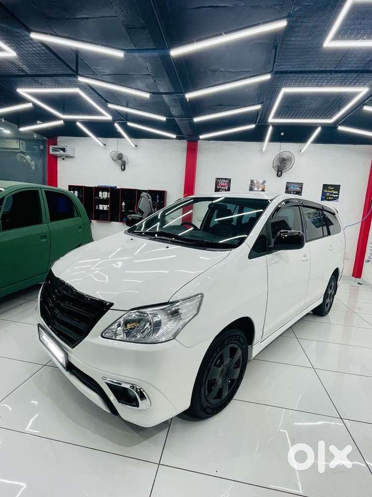 Toyota Innova 2010 Diesel 200000 Km Driven