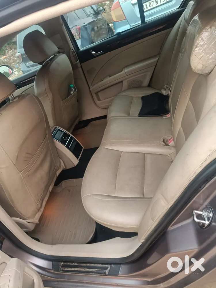 Skoda Superb 2012 Diesel 120000 Km Driven