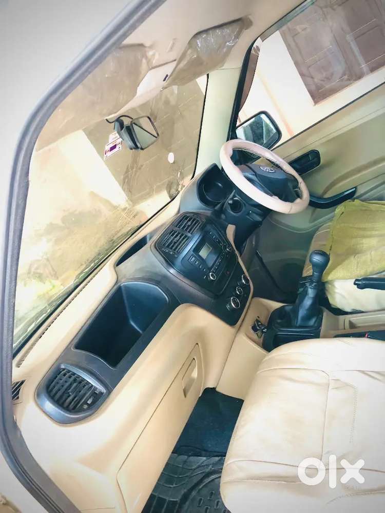 Mahindra Tuv 300 2016