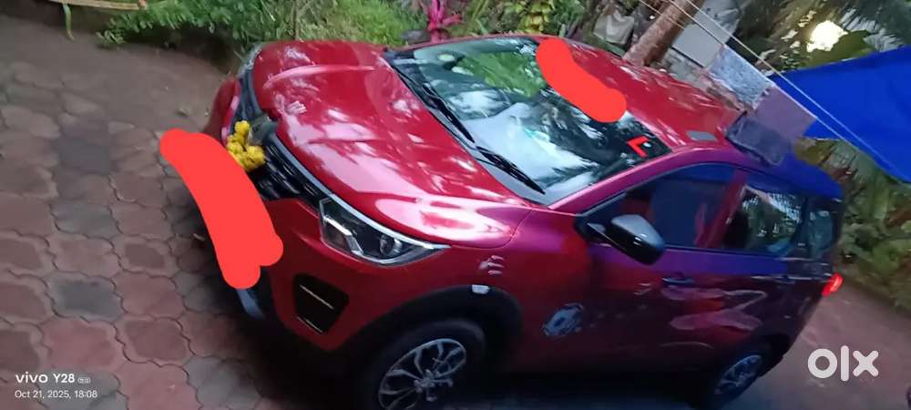 Renault Triber 2019 Red Colour