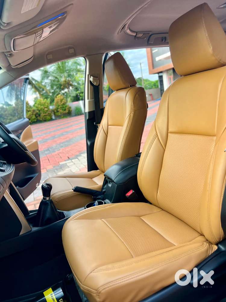 Toyota Innova Crysta 2.4 V 8 Str, 2016, Diesel