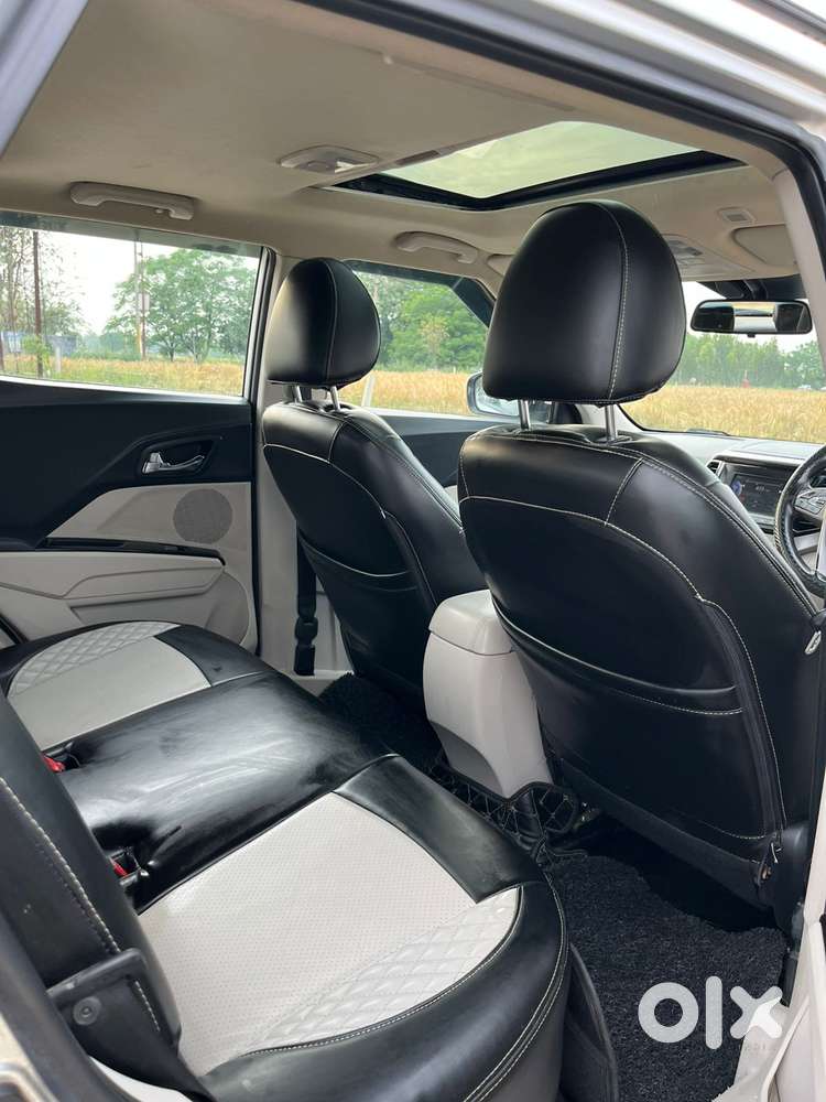 Mahindra Xuv300 W8 Diesel, 2021, Diesel