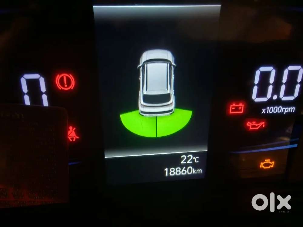 Hyundai Venue Petrol Manual 19000 Km 2022