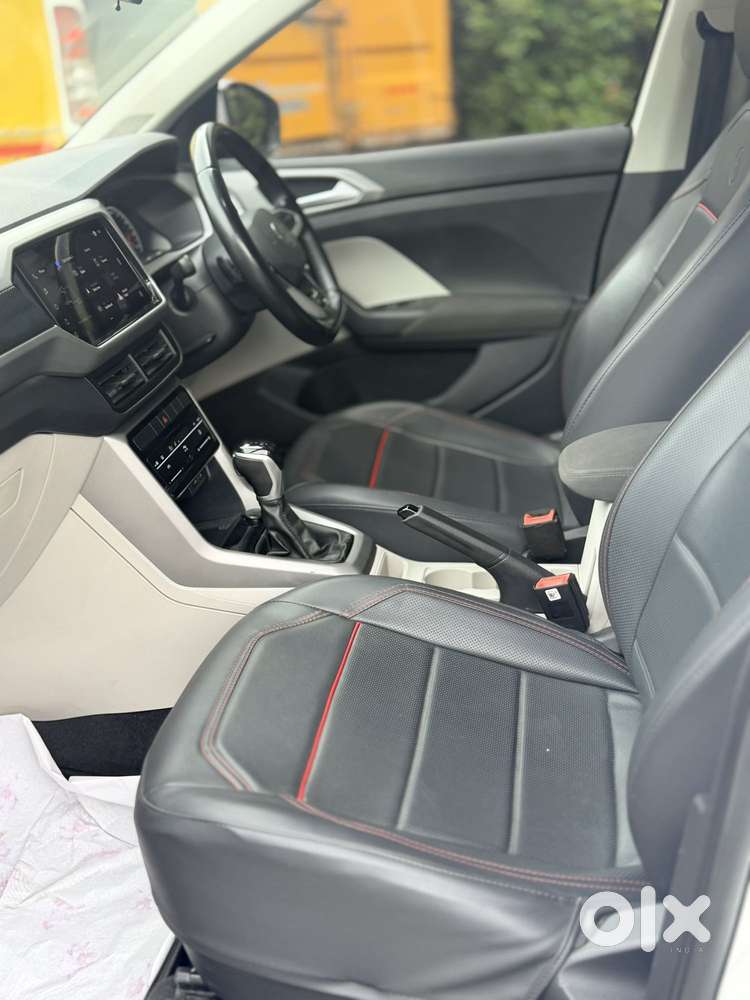 Volkswagen Taigun 1.0 Tsi Highline At, 2022, Petrol