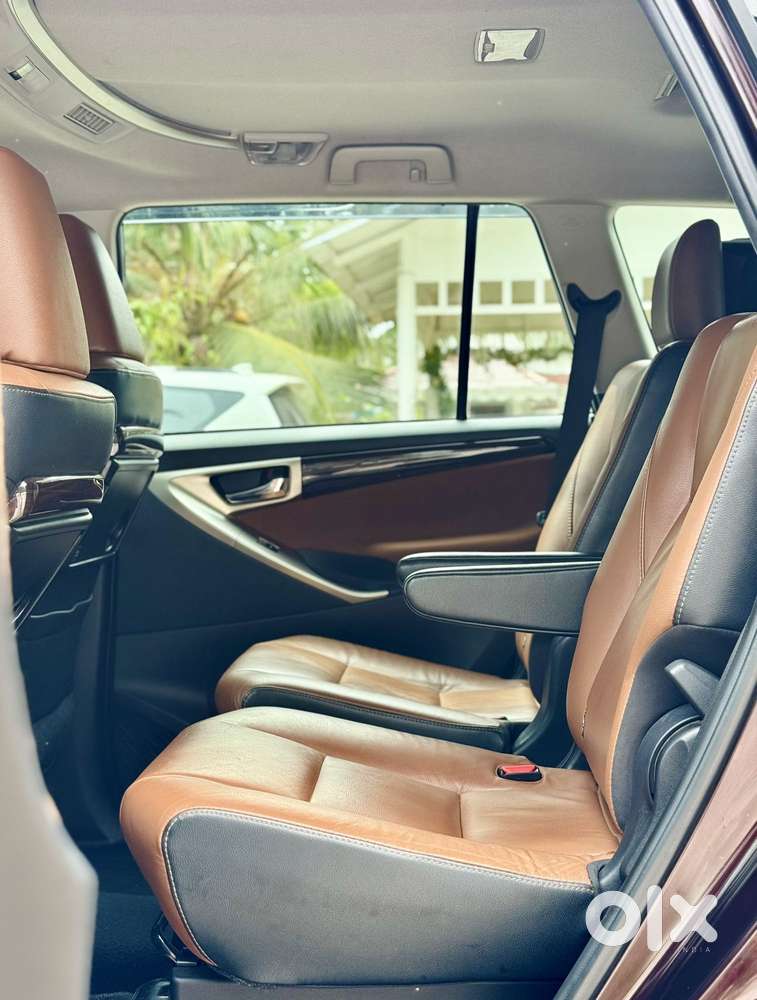 Toyota Innova Crysta 2.8z Automatic, 2017, Diesel