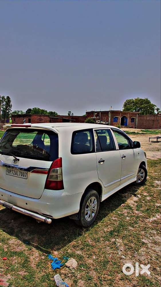 Toyota Innova Crysta 2016 Diesel Well Maintained