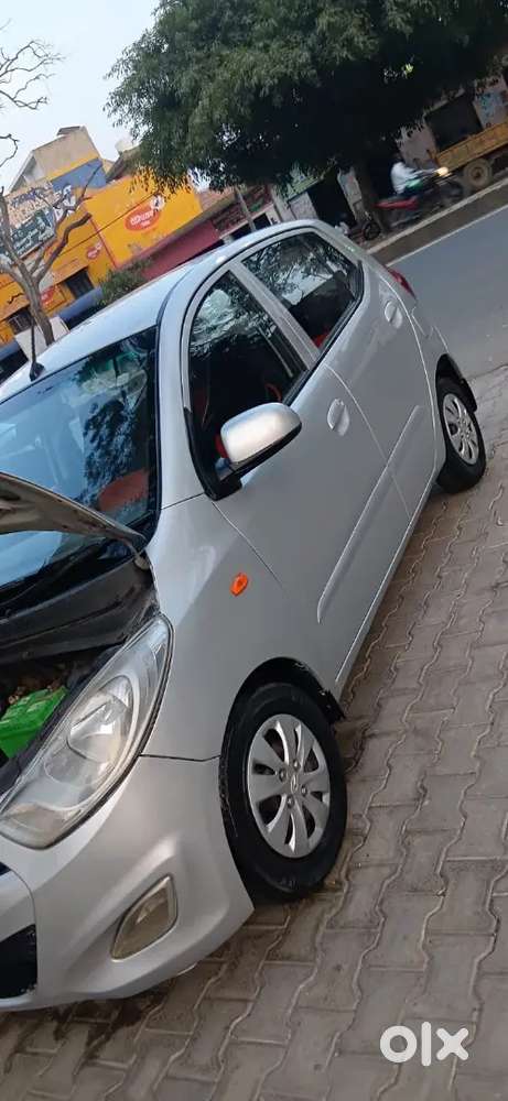 Hyundai I10 2012 Petrol 74000 Km Driven