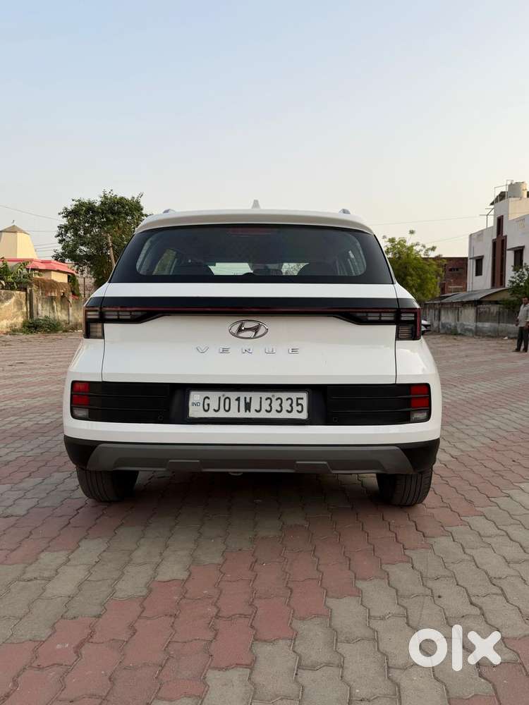 Hyundai Venue E, 2022, Cng & Hybrids