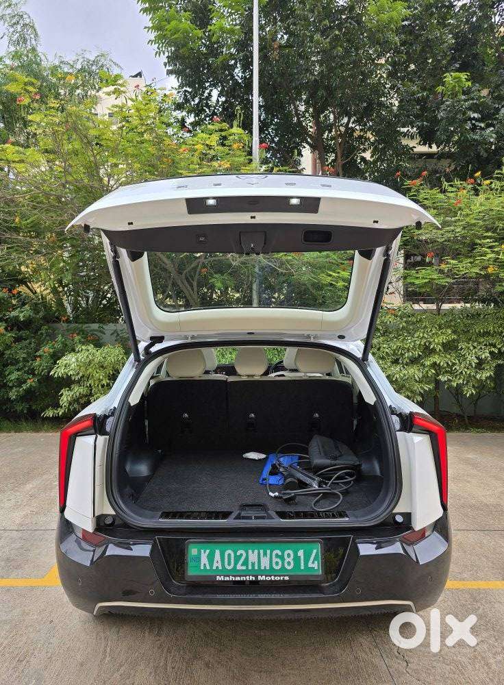 Mahindra Xev 9e Pack Three (top Model), 2025, Electric