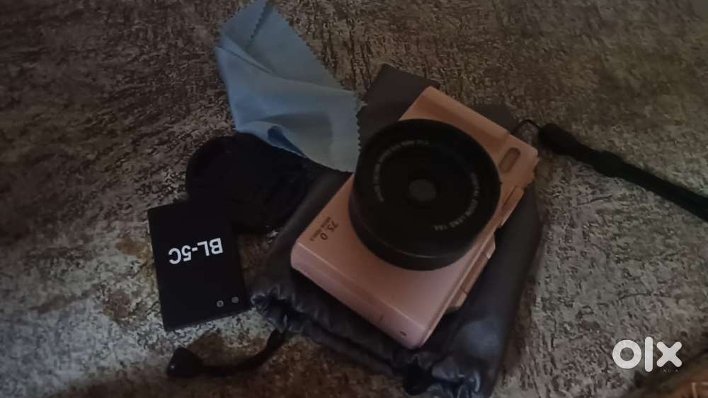 Pink 5K Ultra HD Digital Camera - 75MP & 18X Zoom (Like New)