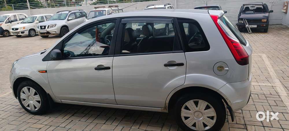 Ford Figo Petrol Zxi, 2010, Petrol