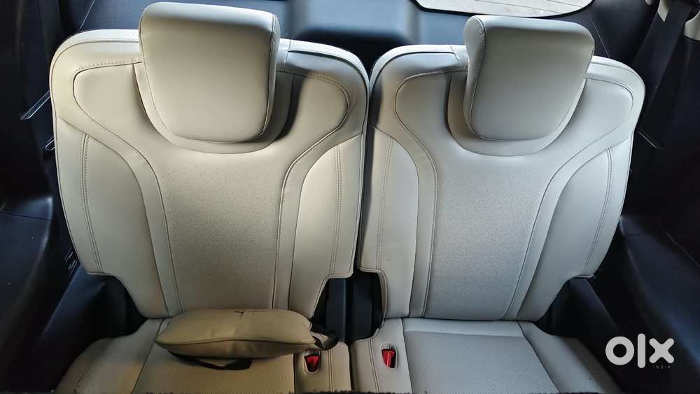 Mahindra Xuv700 2.2 Ax 7 Diesel Mt Luxury Pack Str, 2022, Diesel