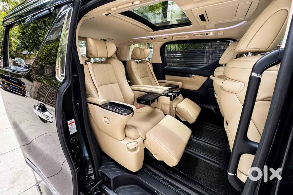 Toyota Vellfire 2.5 Hybrid, 2022, Petrol