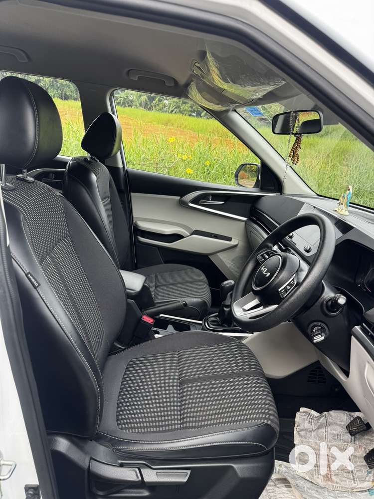 Kia Carens 1.5 Prestige 7 Str, 2023, Petrol