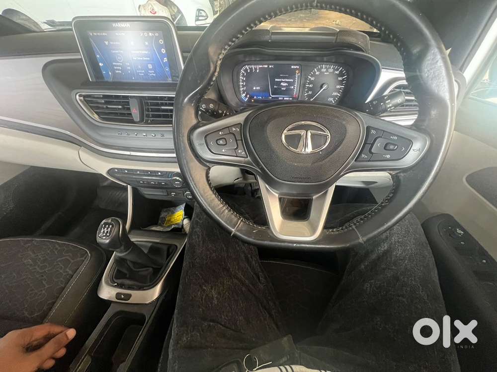 Tata Altroz 1.2 Petrol 2021 Top Variant