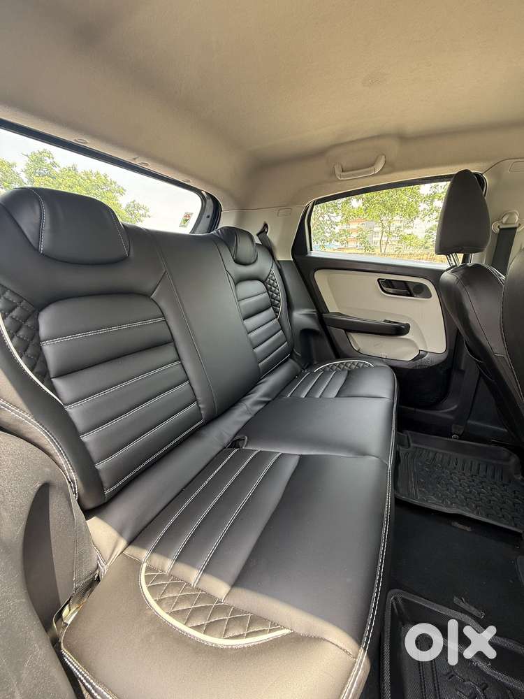 Tata Altroz 1.2 Xm Plus, 2024, Petrol