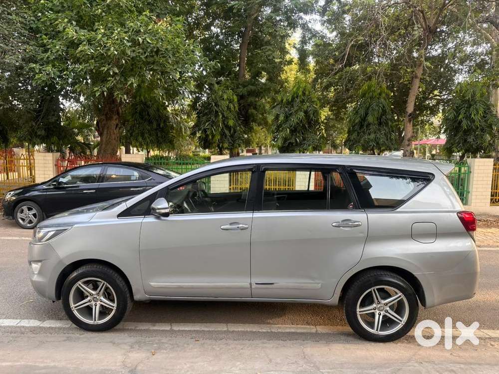 Toyota Innova Crysta  2016