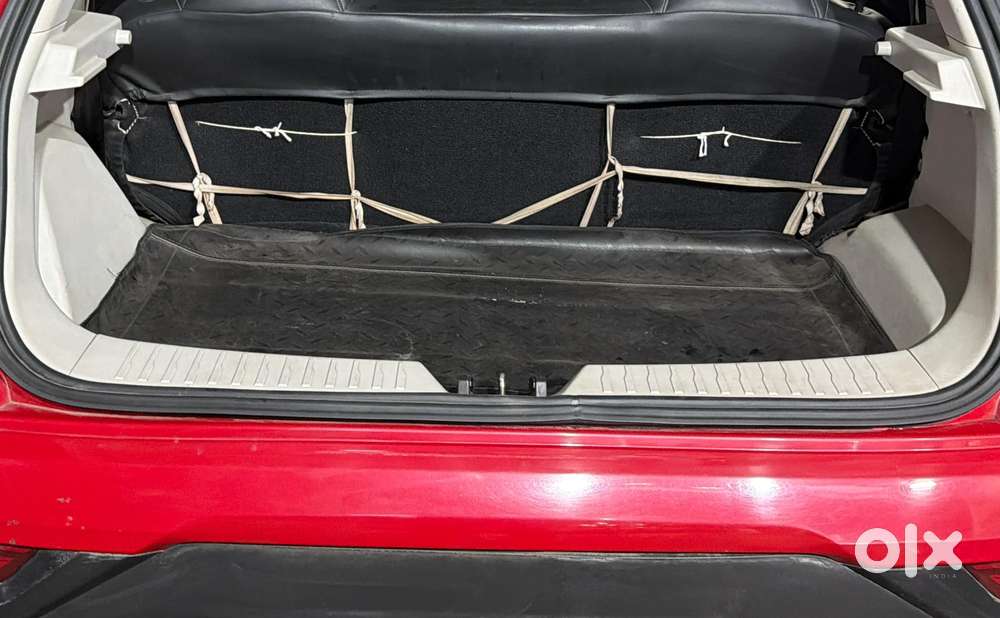 Mahindra Xuv300 W6, 2023, Petrol