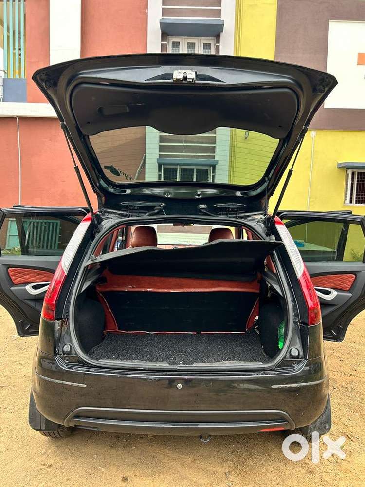 Ford Car 2011, Km Driven 62895