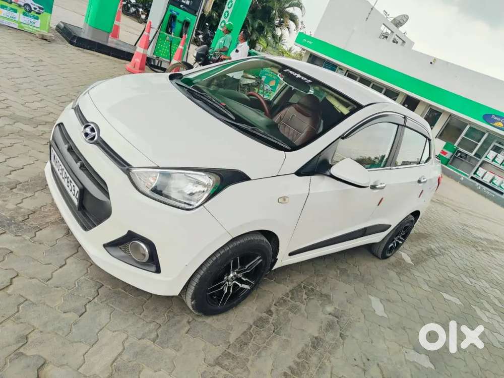 Hyundai Xcent Base 2018