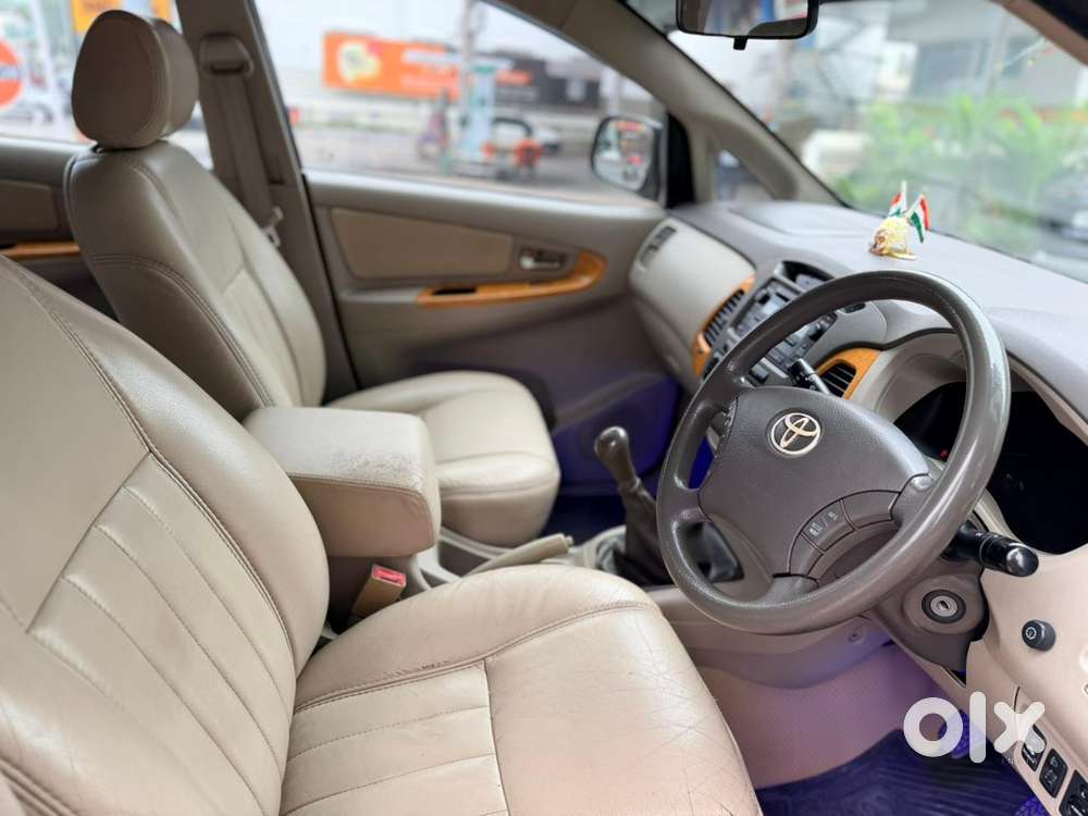 Toyota Innova 2.5 V 7 Str, 2010, Diesel