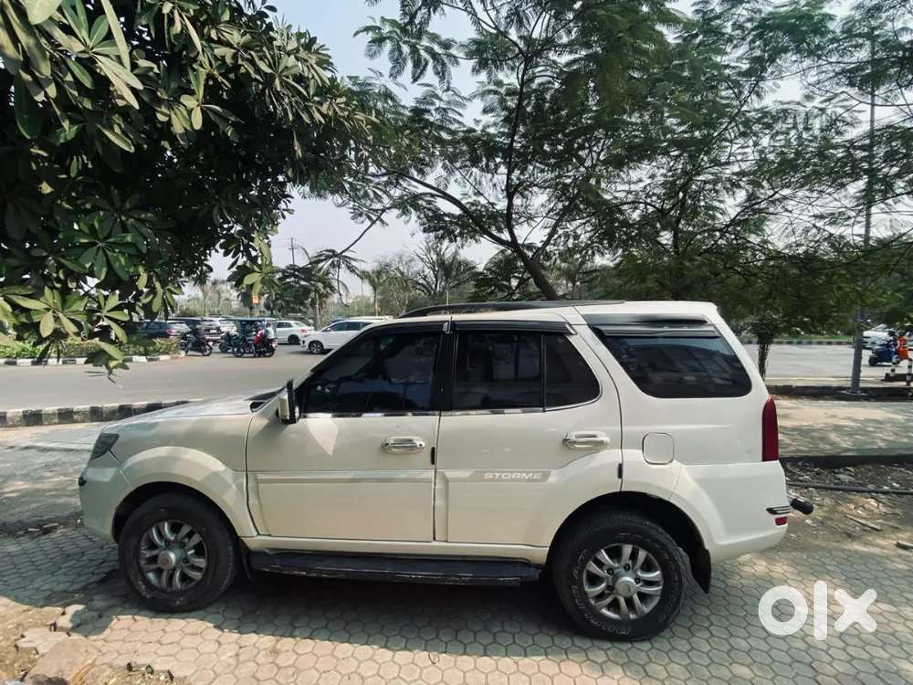 Tata Safari Storme 2013 Diesel 109000 Km Driven