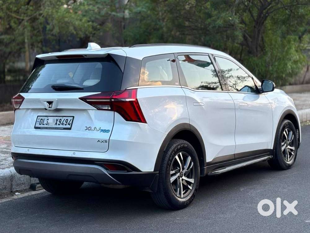 Mahindra Xuv700 Ax 5 Petrol Mt 7 Str (e), 2022, Petrol