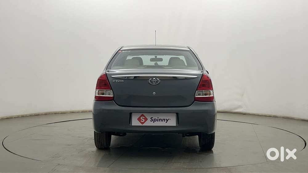 Toyota Etios V, 2016, Petrol