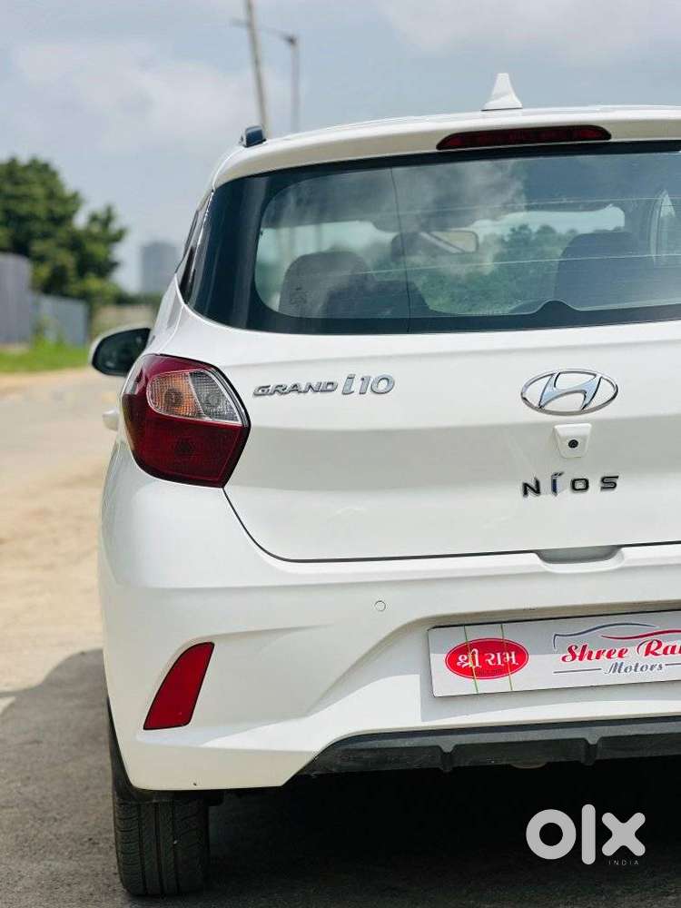 Hyundai Grand I10 Nios Sportz 1.2 At, 2019, Petrol