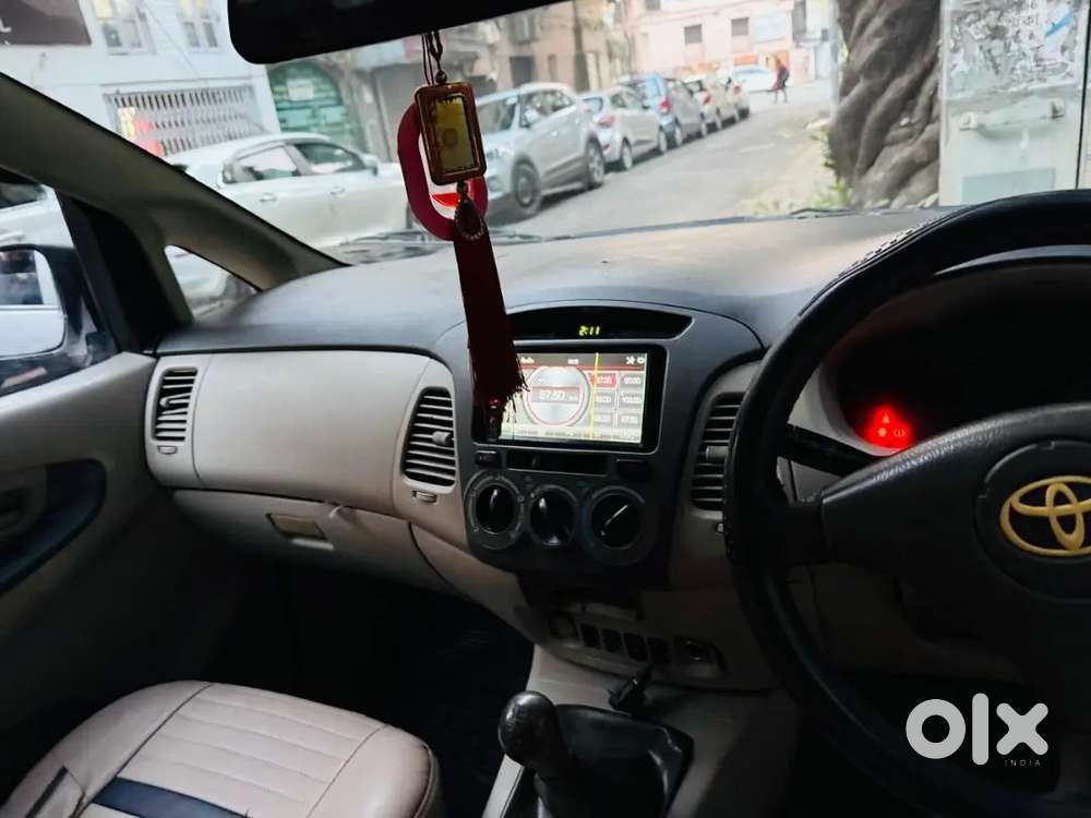 Toyota Innova 2.5 G 2011