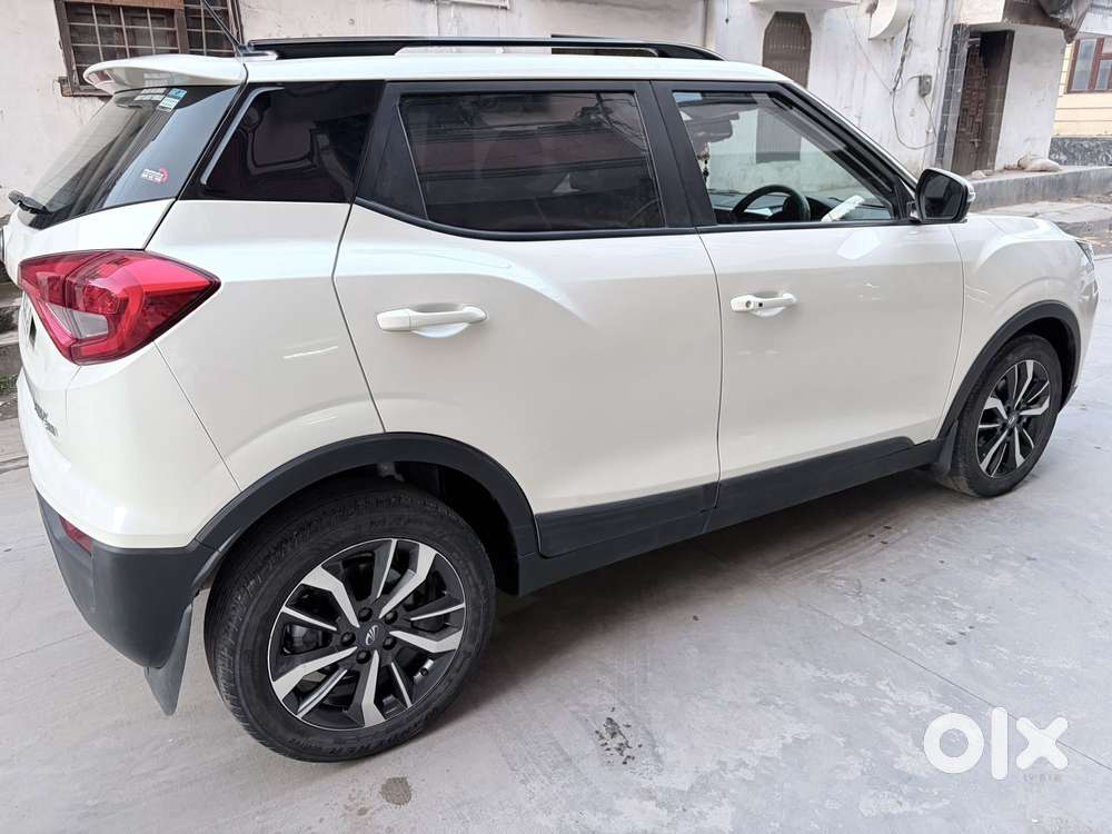 Mahindra Xuv300 W8 (o) 1.5 Diesel Amt, 2022, Diesel