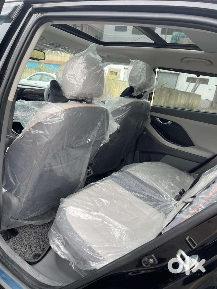 Hyundai Creta Sx (o) 1.5 Petrol Cvt, 2025, Petrol